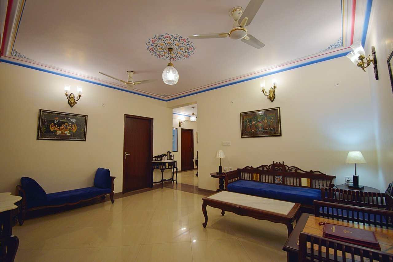 Service Apartment Hall